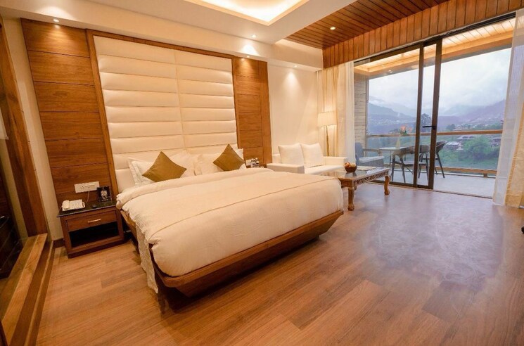 Master Bedroom, kohat enclave 4 Bedroom 2720 Sq.Ft. Builder Floor In Kohat Enclave Delhi 9923965