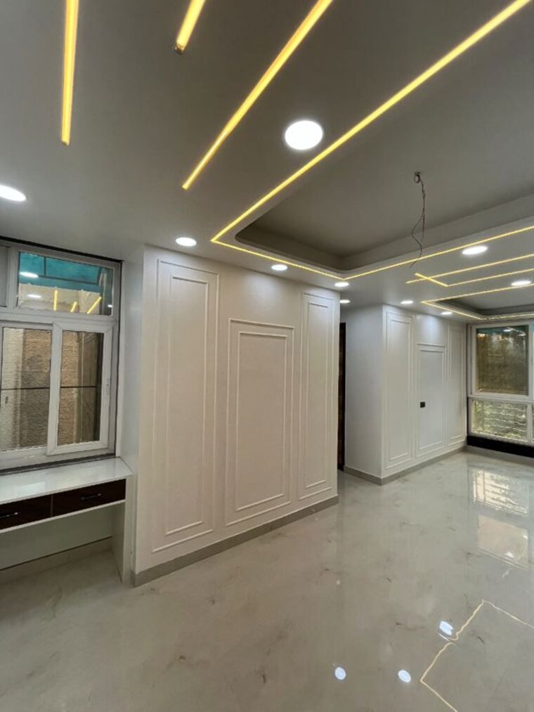 undefined, kohat enclave 4 Bedroom 2720 Sq.Ft. Builder Floor In Kohat Enclave Delhi 9923967