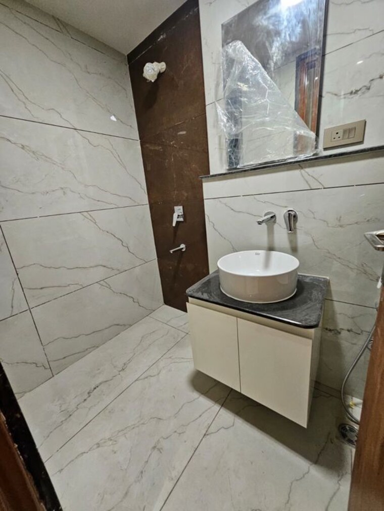 Bedroom, kohat enclave 4 Bedroom 2720 Sq.Ft. Builder Floor In Kohat Enclave Delhi 9923967