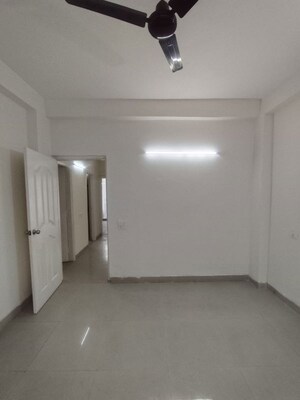 Room in 3 BHK Apartment at M3M Skywalk, Sector 74 – for Rent