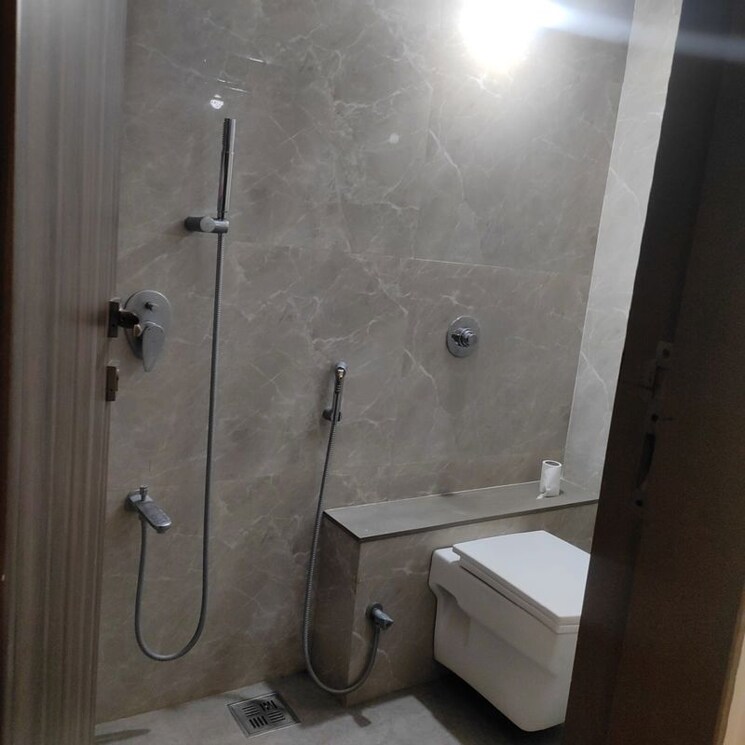 Bathroom, oxy-beaumonde 1 Bedroom 542 Sq.Ft. Apartment In Viman Nagar Pune 9923996
