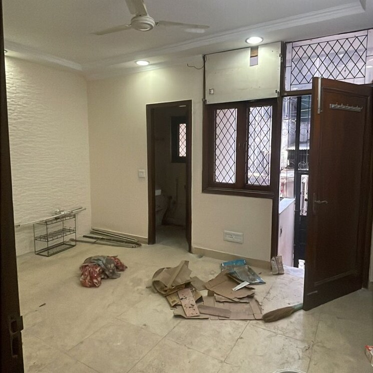 Room, kalkaji 2 Bedroom 100 Sq.Yd. Builder Floor In Kalkaji Delhi 9924023
