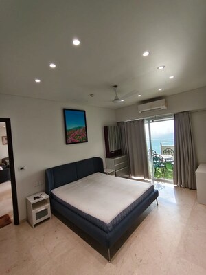Bedroom in 5 BHK Apartment at Kalpataru Radiance, Goregaon West – for Rent