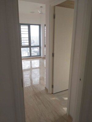 Room in 3 BHK Apartment at Wadhwa Imperial Heights, Goregaon West – for Rent