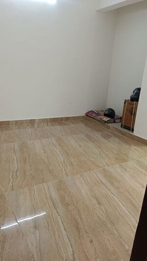 Room in 3 BHK Apartment at Migsun Vilaasa, Eta Ii Greater Noida – for Rent