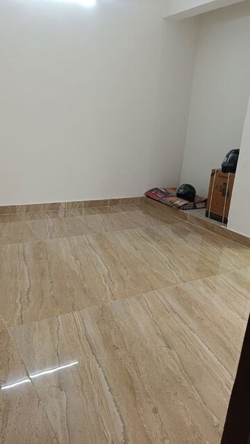 Room in 3 BHK Apartment at Migsun Vilaasa, Eta Ii Greater Noida – for Rent