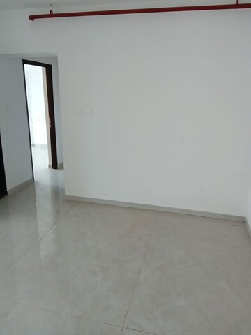 Room in 2 BHK Apartment at Vaibhav Queens Park, Chembur – for Rent