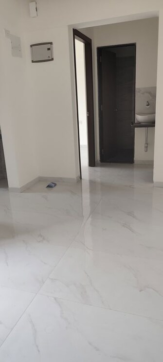 1 BHK 370 Sq.Ft. Apartment in Metropolis Bayside