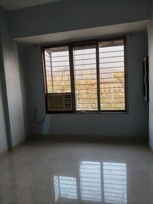 Room in 2.5 BHK Apartment at Sai Sthan CHS, Nerul – for Rent