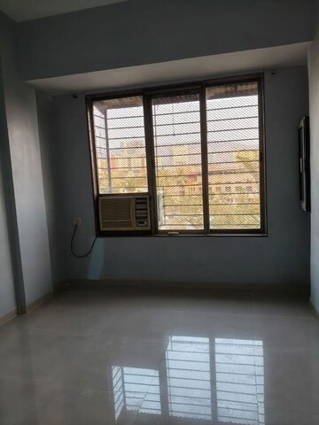 Room in 2.5 BHK Apartment at Sai Sthan CHS, Nerul – for Rent