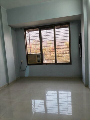 Room in 2.5 BHK Apartment at Sai Sthan CHS, Nerul – for Rent