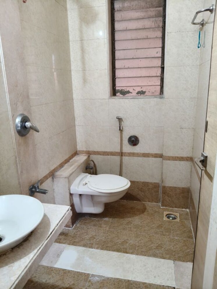 Bathroom, sai-sthan-chs 2.5 Bedroom 1000 Sq.Ft. Apartment In Nerul Navi Mumbai 9924229