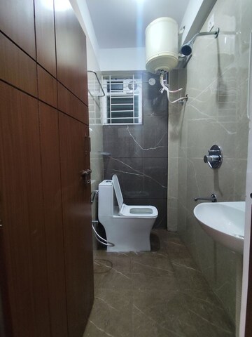 Bathroom in 1 BHK Apartment at Btm Layout 1 – for Rent