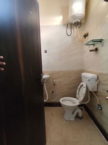 Bathroom in 1 BHK Apartment at Btm Layout 1 – for Rent