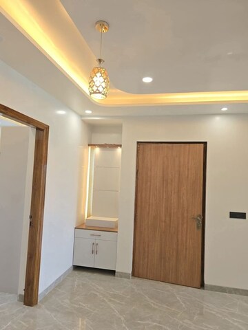 Building Lobby in 3 BHK Apartment at Palm Residency Chhatarpur, Chattarpur – for Rent