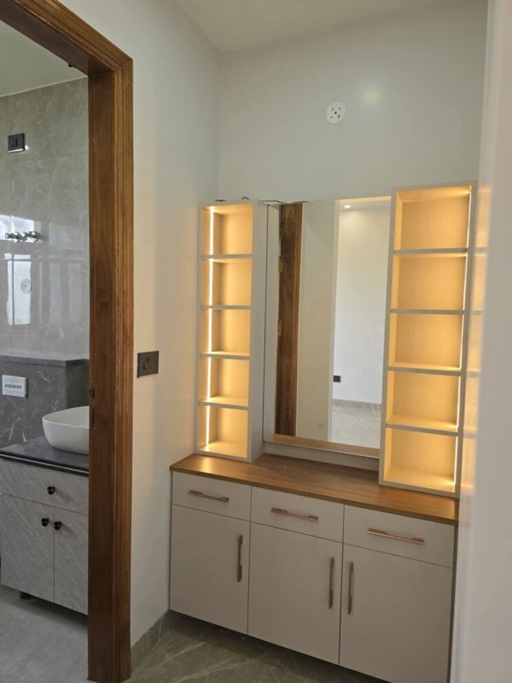 Kitchen, palm-residency-chhatarpur 3 Bedroom 1500 Sq.Ft. Apartment In Chattarpur Delhi 9924262