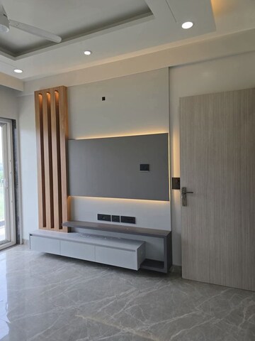 Furnished Amenities in 3 BHK Apartment at Palm Residency Chhatarpur, Chattarpur – for Rent