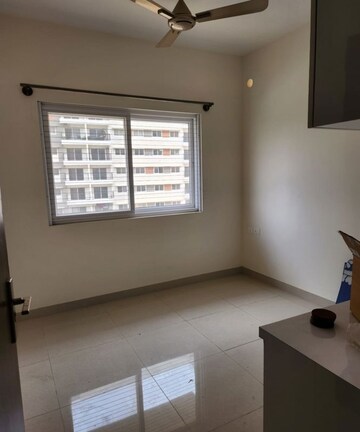 Room in 3 BHK Apartment at Goyal Orchid Piccadilly, Thanisandra Main Road – for Rent