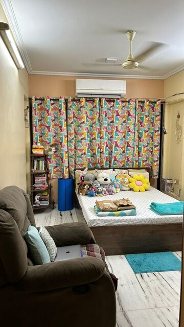  Pg For Rent in Dadar East