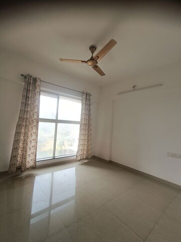 Room in 2 BHK Apartment at Lushlife Impero, Handewadi – for Rent