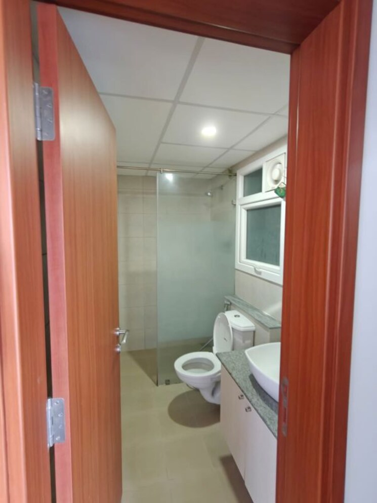 Bathroom, bhartiya-nikoo-homes 2.5 Bedroom 1450 Sq.Ft. Apartment In Thanisandra Main Road Bangalore 9924297