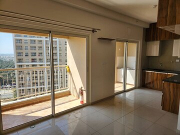 Room in 2 BHK Apartment at Sobha Dream Gardens, Thanisandra Main Road – for Rent