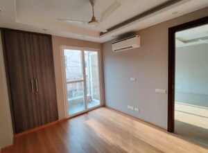 Room in 3 BHK Builder Floor at Safdarjung Enclave – for Sale