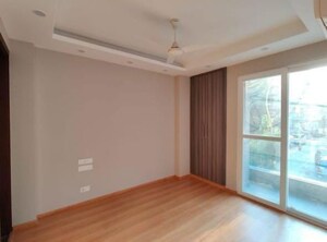 Room in 3 BHK Builder Floor at Safdarjung Enclave – for Sale
