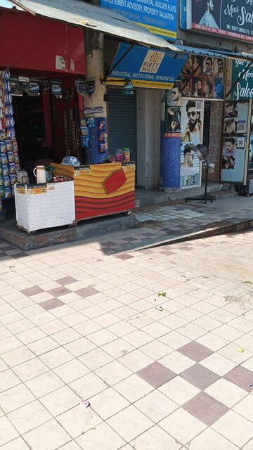  Shop For Sale in Alpha 1 Greater Noida