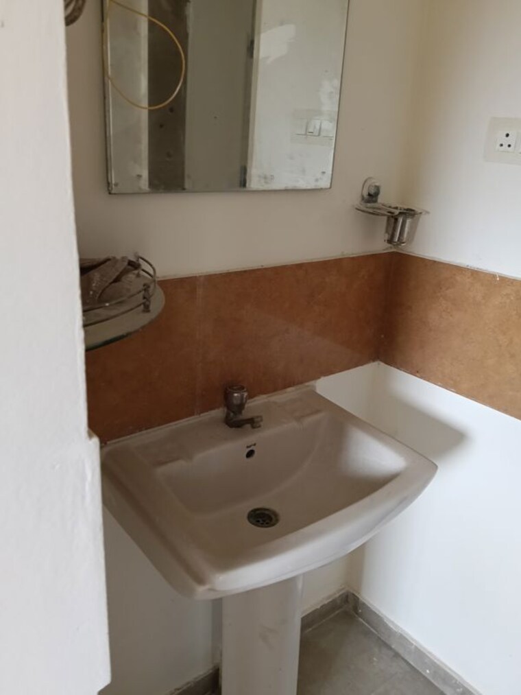 Bathroom, sollanaa-apartment 1 Bedroom 601 Sq.Ft. Apartment In Thergaon Pune 9924339
