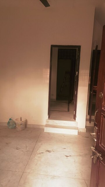 Room in 2 BHK Builder Floor at Palam Vihar Residents Association, Palam Vihar – for Rent