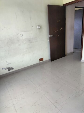 Room in 2 BHK Apartment at Abhinav Saakar Opulent, Vemali – for Rent