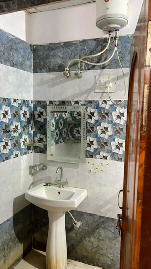 Bathroom in 2 BHK Builder Floor at Indira Nagar – for Rent