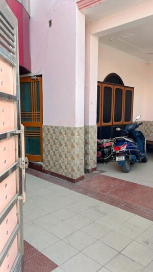 2 BHK Builder Floor – Exterior View View at Indira Nagar - for Rent