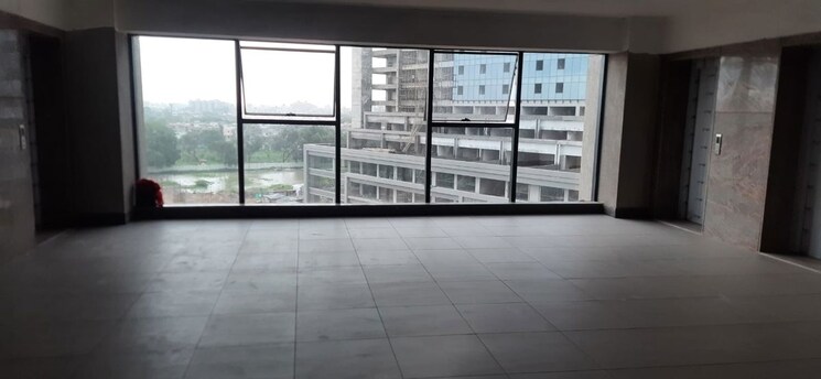 Room, sola Commercial Office Space 768 Sq.Ft. In Sola Ahmedabad 9924381