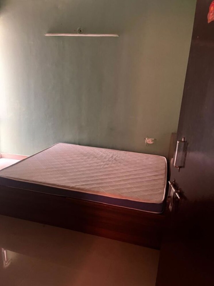 Bedroom, suncity-avenue-102 2 Bedroom 600 Sq.Ft. Apartment In Sector 102 Gurgaon 9806434