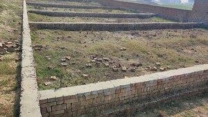  Plot For Sale in Motiram Adda