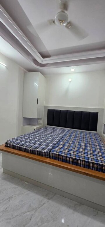 1 RK Apartment For Rent in Neb Sarai