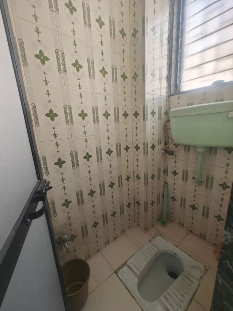 Bathroom, meenakshi-co-operative-society 1 Bedroom 700 Sq.Ft. Apartment In Nerul Navi Mumbai 9924447