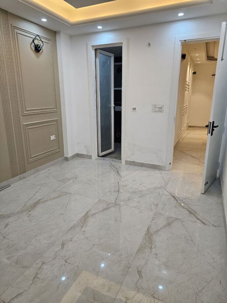 Bedroom, sainik colony 3 Bedroom 2250 Sq.Ft. Builder Floor In Sainik Colony Faridabad 9924424