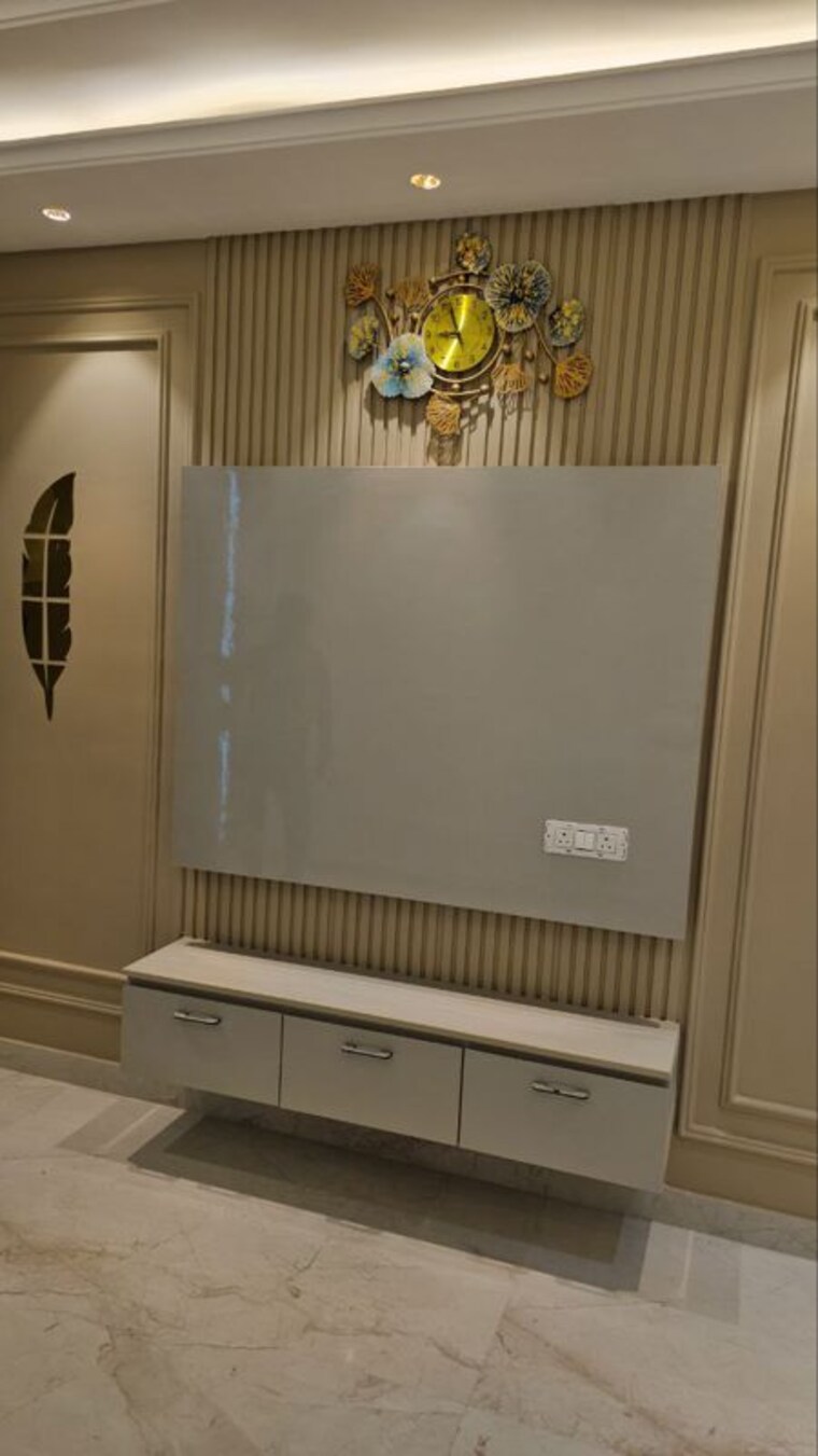 Hall, sainik colony 3 Bedroom 2250 Sq.Ft. Builder Floor In Sainik Colony Faridabad 9924424