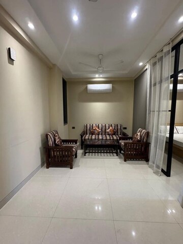 1 BHK Apartment For Rent in Neb Sarai