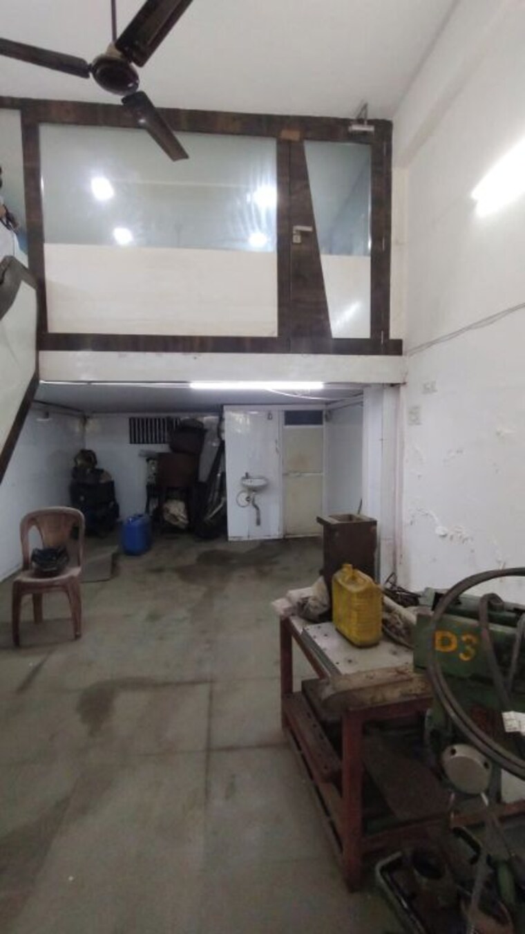 Team Area, hasti-industrial-estate Commercial Shop 650 Sq.Ft. In T.T.C. Industrial Area Navi Mumbai 9924473