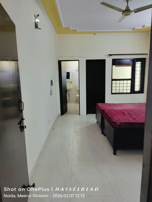 1 BHK Independent House For Rent in RWA Apartments Sector 52, Sector 52