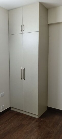 3 BHK + Pooja Room Apartment For Sale in Microtek Greenburg