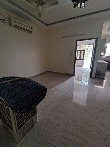 Living Room in 4 BHK Builder Floor at Green Fields Colony – for Rent