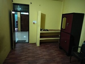 Room in 1.5 BHK Builder Floor at Malhour – for Rent