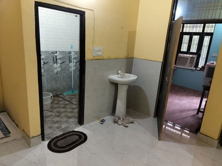 Bathroom, malhour 1.5 Bedroom 800 Sq.Ft. Builder Floor In Malhour Lucknow 9918488
