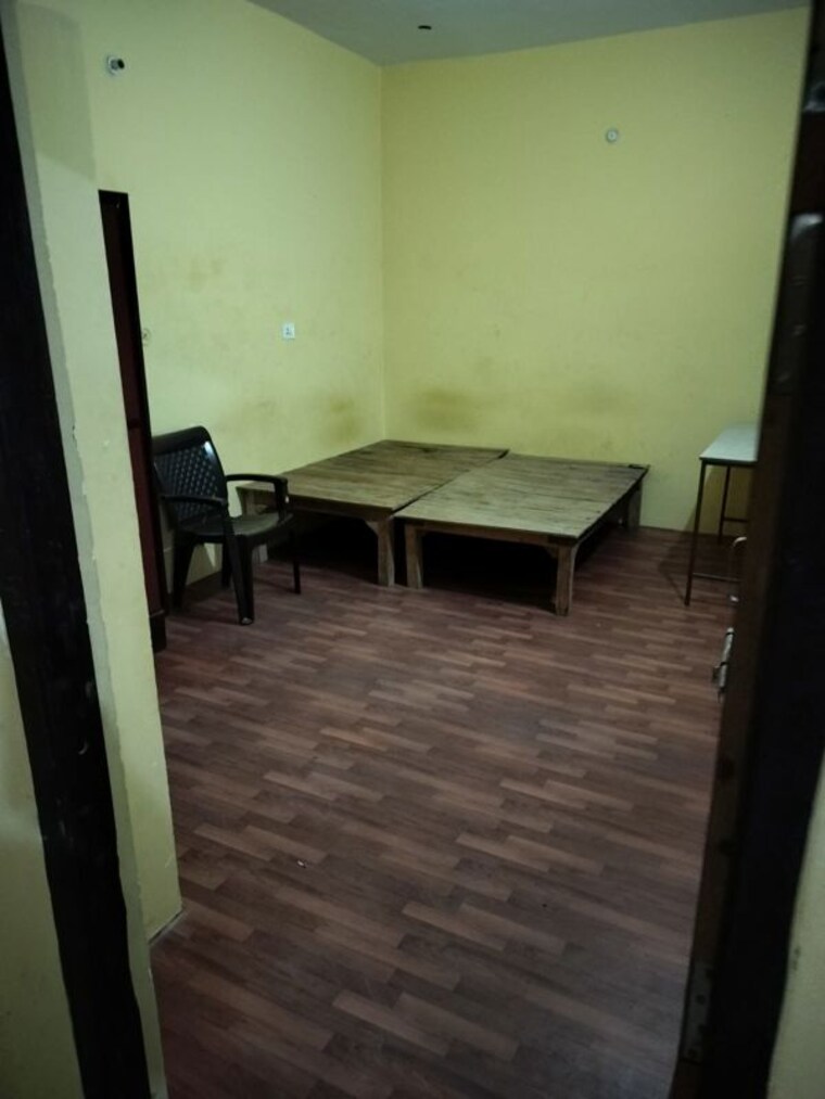 Bedroom, malhour 1.5 Bedroom 800 Sq.Ft. Builder Floor In Malhour Lucknow 9918488