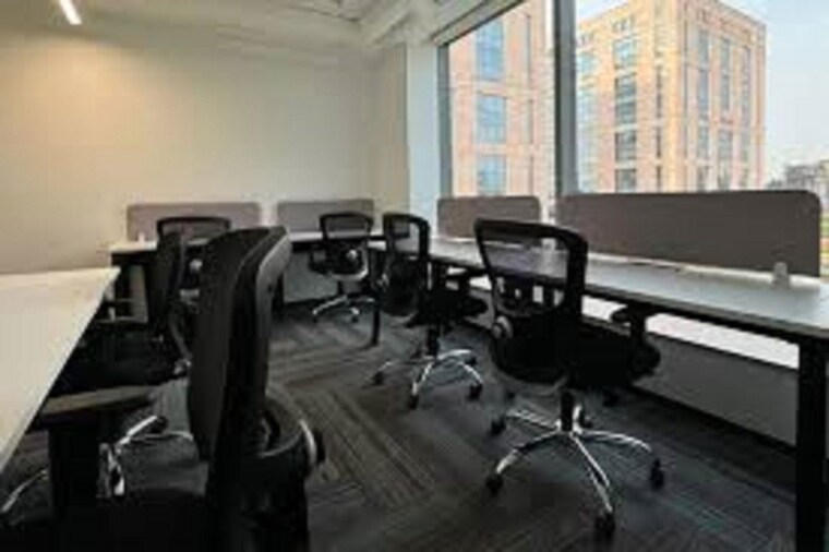  Parking, huda-market Commercial Office Space 1000 Sq.Ft. In Sector 31 Gurgaon 9924430
